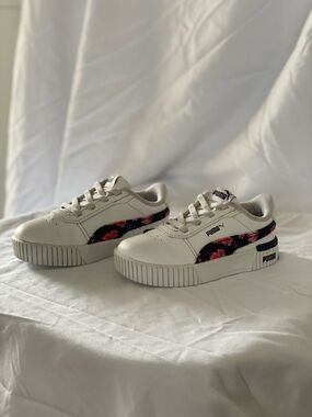 Puma Kids White Sneakers with Black Floral Stripe